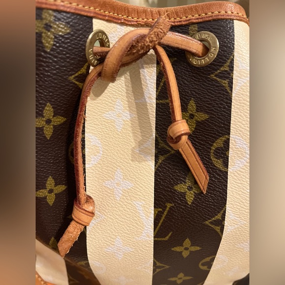Louis Vuitton Petit Rayures Noe! Rare bag made only in 2011! Authentic SOLD - Picture 10 of 16